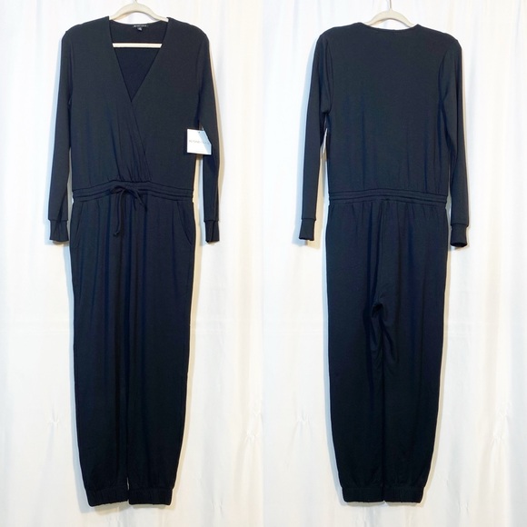 Beyond Yoga Cozy Fleece Long Sleeve Jumpsuit Black - Picture 1 of 13